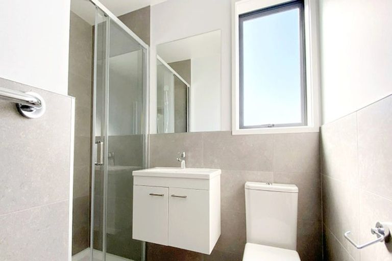 Photo of property in 11d Kelburn Lane, Mangere, Auckland, 2022