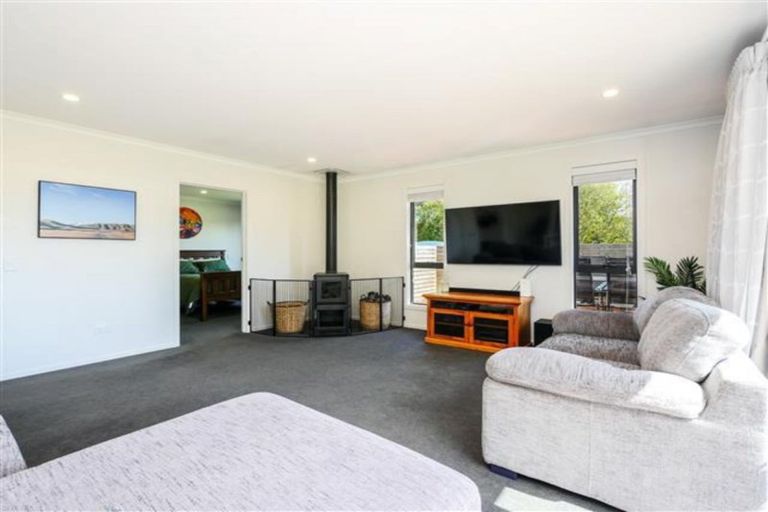 Photo of property in 2 Snowdon Street, Allanton, Mosgiel, 9092
