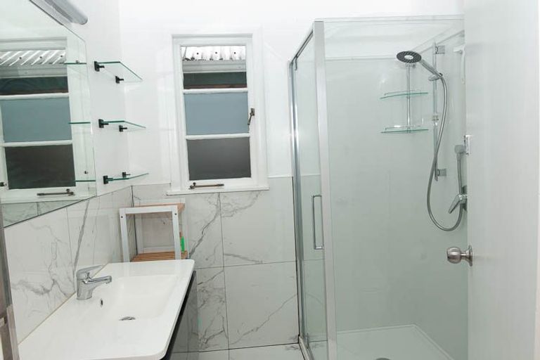 Photo of property in 11 Cliff Street, Onerahi, Whangarei, 0110