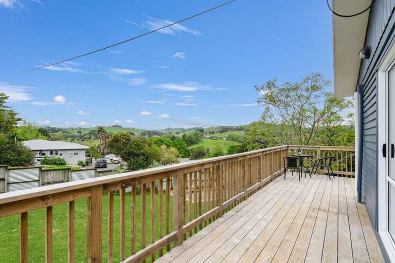Photo of property in 14 View Street, Maungaturoto, 0520