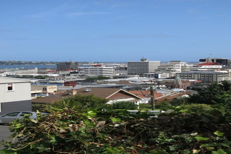 Photo of property in 12 Heriot Row, Dunedin Central, Dunedin, 9016