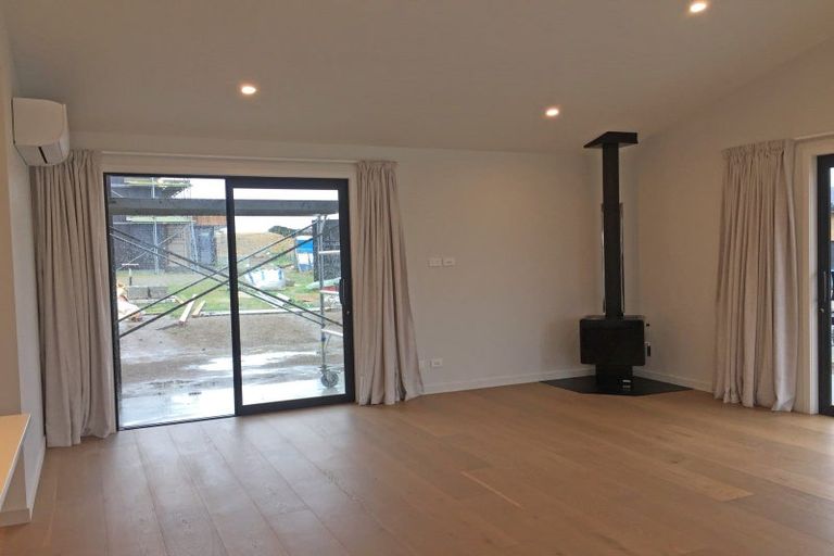 Photo of property in 18 Robrosa Street, Wanaka, 9305