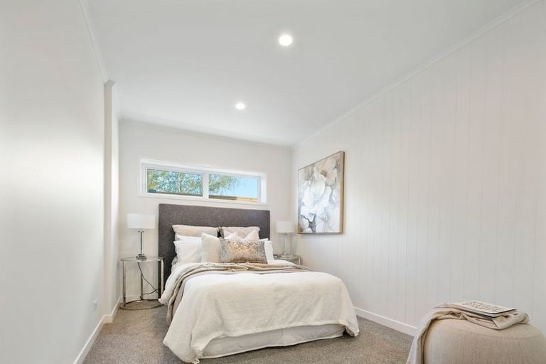 Photo of property in 112b Roberts Road, Te Atatu South, Auckland, 0610