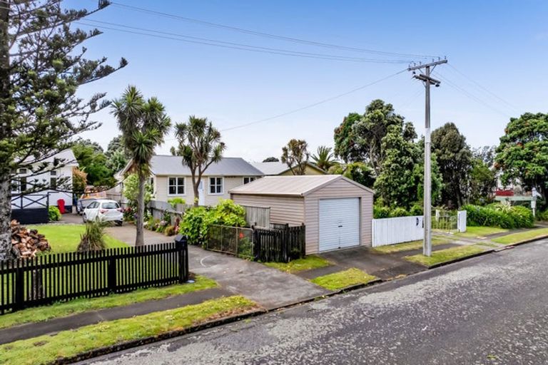 Photo of property in 4 Middlesex Street, Patea, 4520