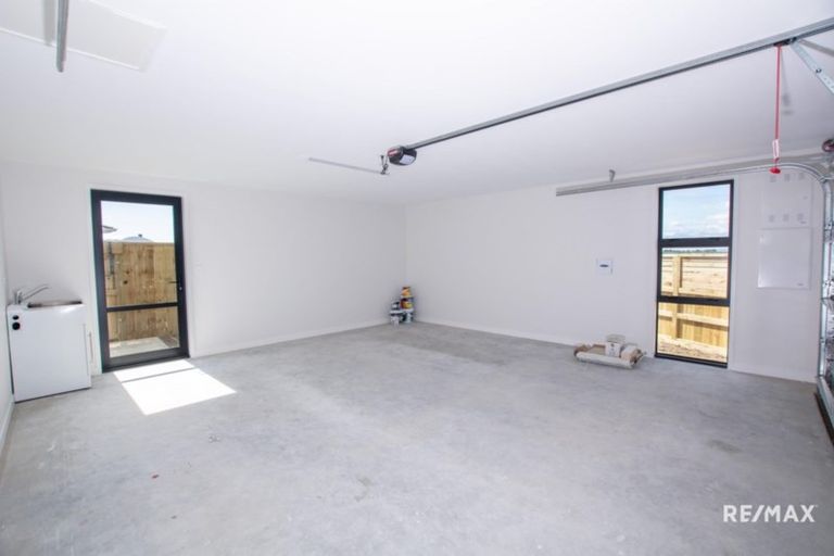 Photo of property in 43 Kotiate Street, Papamoa Beach, Papamoa, 3118