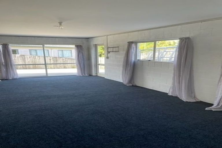 Photo of property in 3b Sample Road, Albany, Auckland, 0632