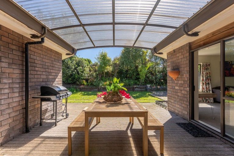 Photo of property in 19 Hadleigh Court, Paraparaumu, 5032