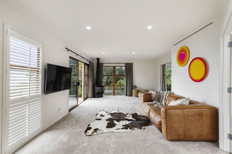 Photo of property in 127 Mellons Bay Road, Mellons Bay, Auckland, 2014