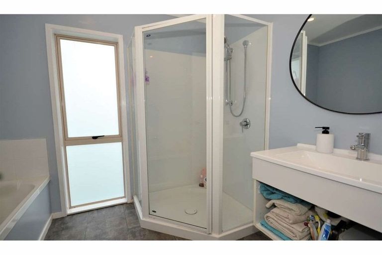 Photo of property in 15 Hoults Way, Kerikeri, 0230