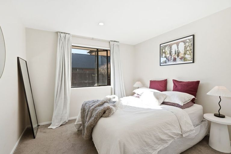 Photo of property in 3/118a Sawyers Arms Road, Northcote, Christchurch, 8052