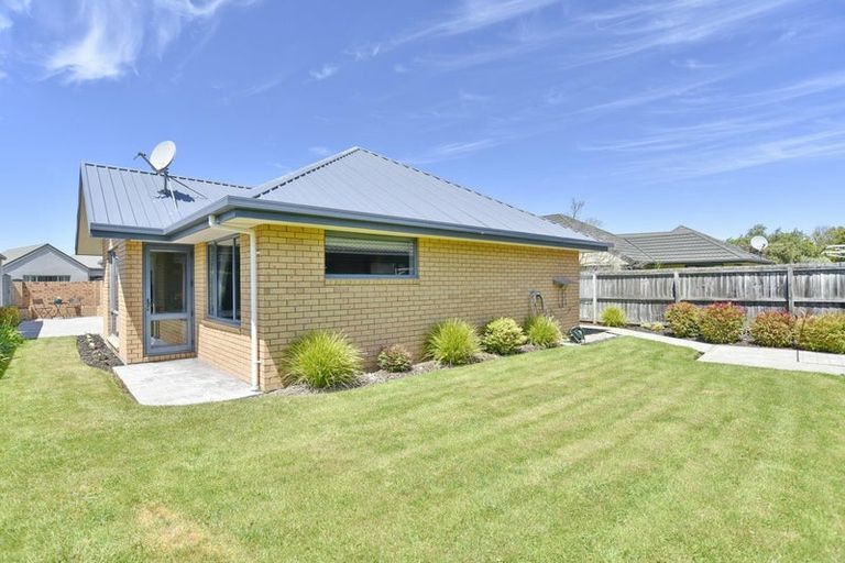 Photo of property in 14 Matawai Close, Rangiora, 7400
