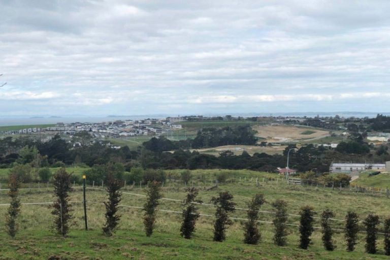 Photo of property in 86 Vaughans Road, Long Bay, Auckland, 0792