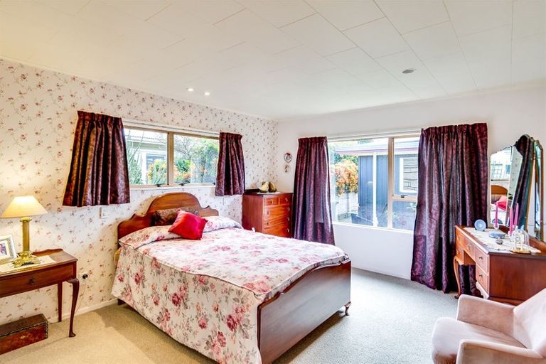 Photo of property in 22 Totara Street, Taradale, Napier, 4112