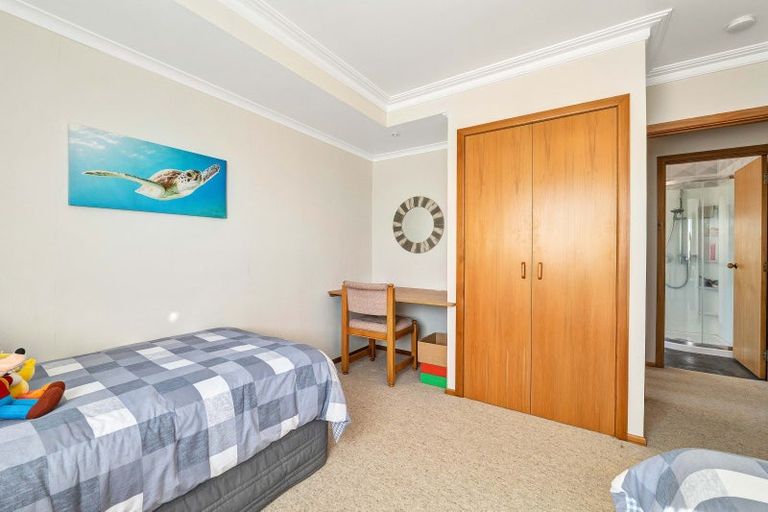 Photo of property in 238 Huatoki Street, Upper Vogeltown, New Plymouth, 4310