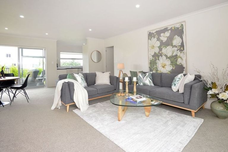 Photo of property in 3 Karauria Lane, Orewa, 0931