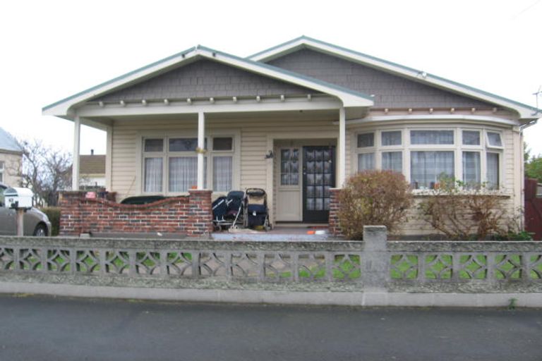 Photo of property in 42 Cutten Street, South Dunedin, Dunedin, 9012