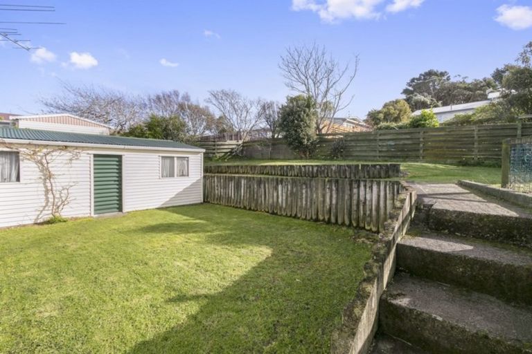 Photo of property in 19 Cherry Blossom Grove, Maungaraki, Lower Hutt, 5010