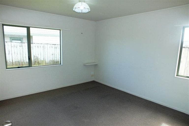 Photo of property in 1/1 Langton Road, Stanmore Bay, Whangaparaoa, 0932