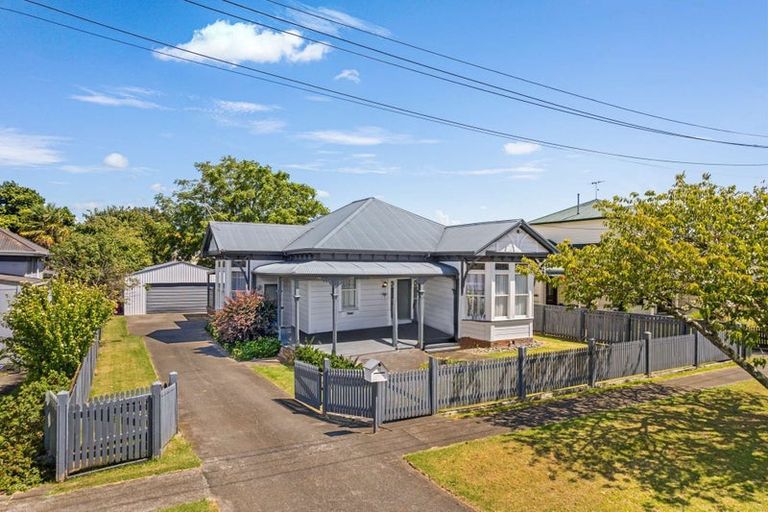 Photo of property in 11 Hurworth Place, College Estate, Whanganui, 4500