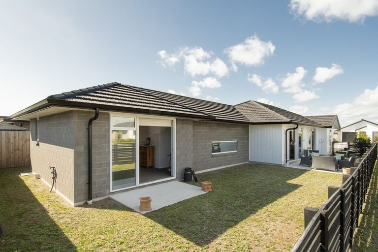 Photo of property in 12 Fontana Street, Papamoa, 3118
