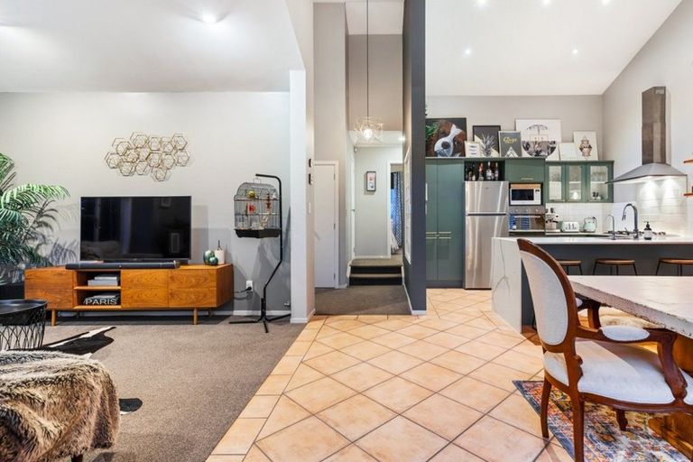 Photo of property in 15 Cinnabar Place, Westgate, Auckland, 0614
