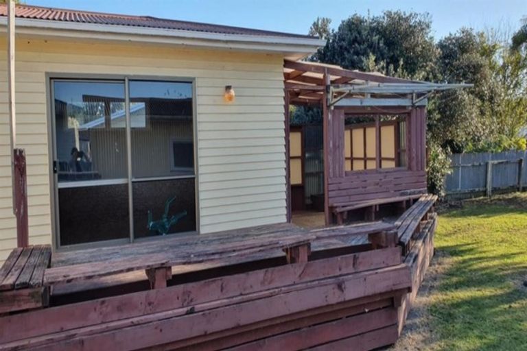 Photo of property in 4 Matai Street, Tokomaru, Palmerston North, 4474