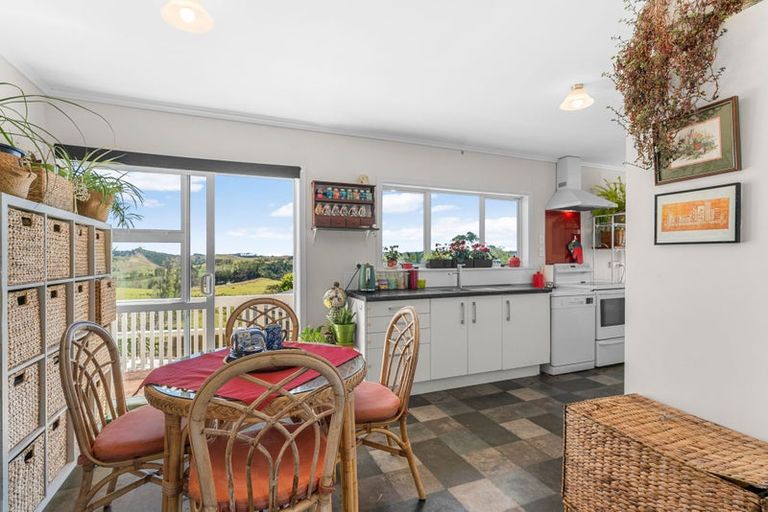Photo of property in 46 Gorge Road, Maungaturoto, 0520