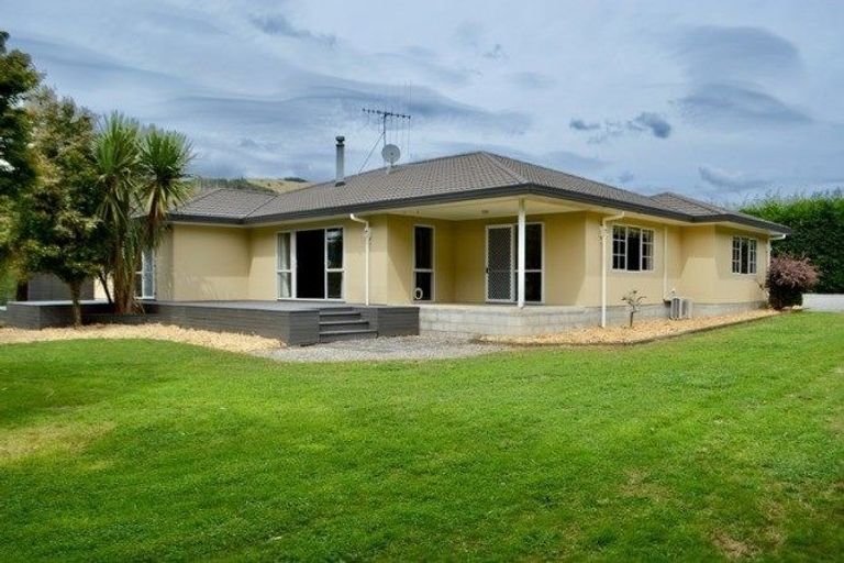 Photo of property in 297 Kuku Road East, Kuku, Levin, 5570