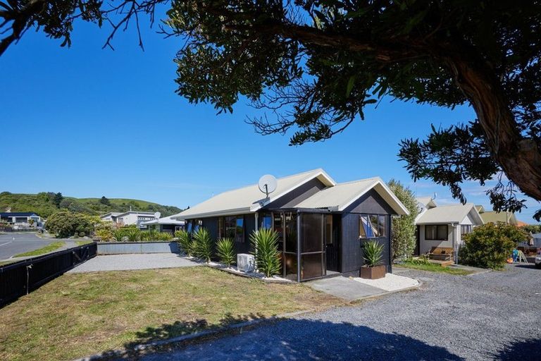 Photo of property in 37a Kotare Place, South Bay, Kaikoura, 7300
