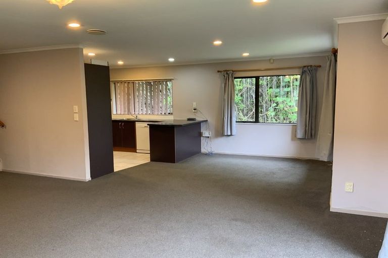 Photo of property in 5a Christina Avenue, Te Atatu South, Auckland, 0602