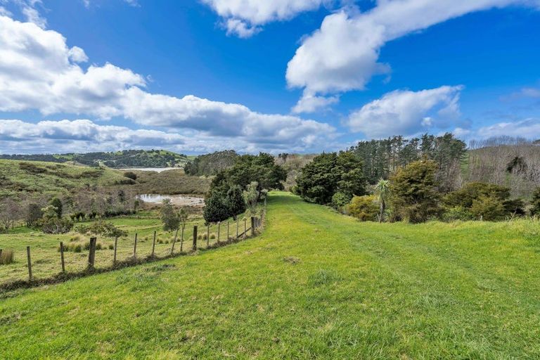 Photo of property in 134 Phillips Road, Kaiwaka, 0573