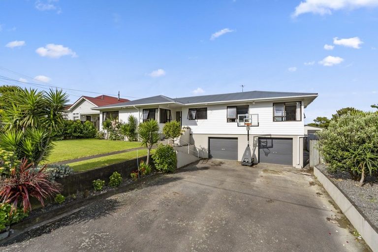 Photo of property in 74 Smart Road, Glen Avon, New Plymouth, 4312