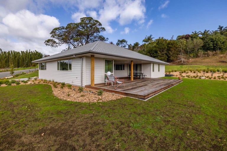 Photo of property in 22 Lone Gum Lane, Kerikeri, 0230