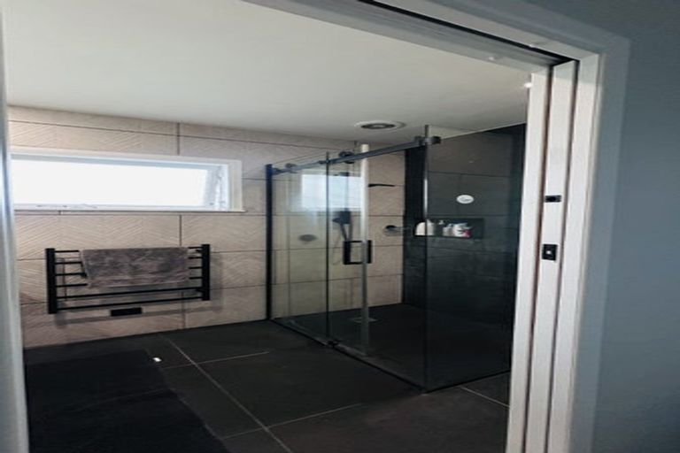 Photo of property in 70 Rosehill Drive, Rosehill, Papakura, 2113