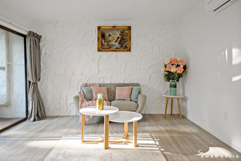 Photo of property in 3/550 Glenfield Road, Glenfield, Auckland, 0629