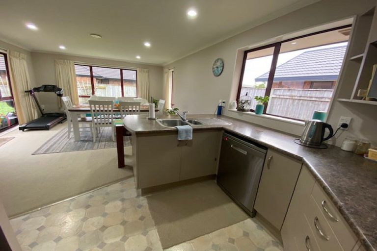 Photo of property in 49 Branigan Parade, Kelvin Grove, Palmerston North, 4414