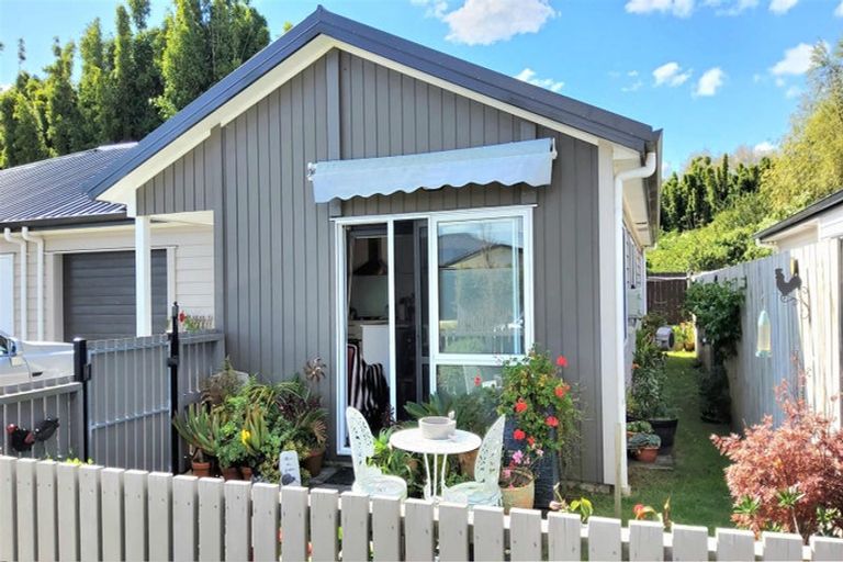 Photo of property in 37 Harore Road, Takanini, 2112
