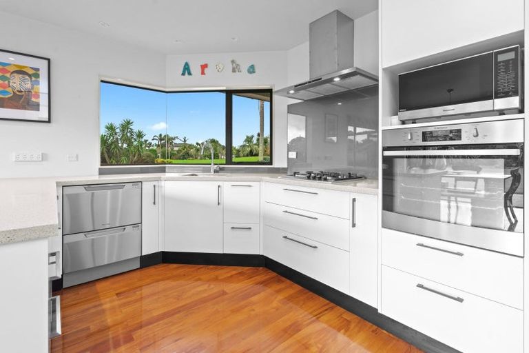 Photo of property in 16 Cairn Way, Te Kamo, Kamo, 0185