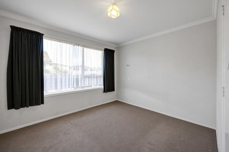 Photo of property in 46 Cumberland Street, Merrilands, New Plymouth, 4312