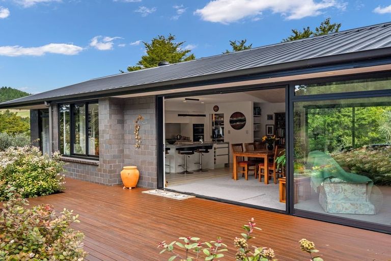 Photo of property in 725a Otaika Valley Road, Maungatapere, Whangarei, 0170