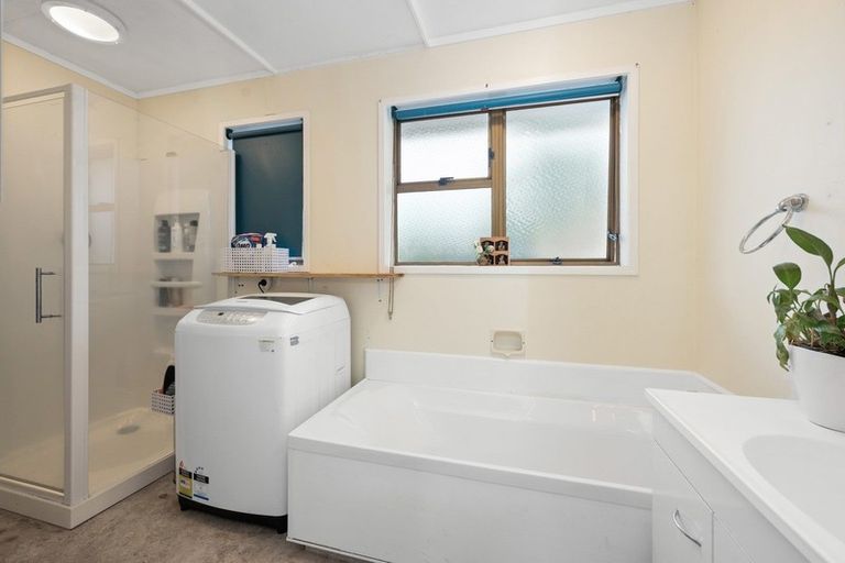 Photo of property in 60 Aotea Crescent, Tokoroa, 3420