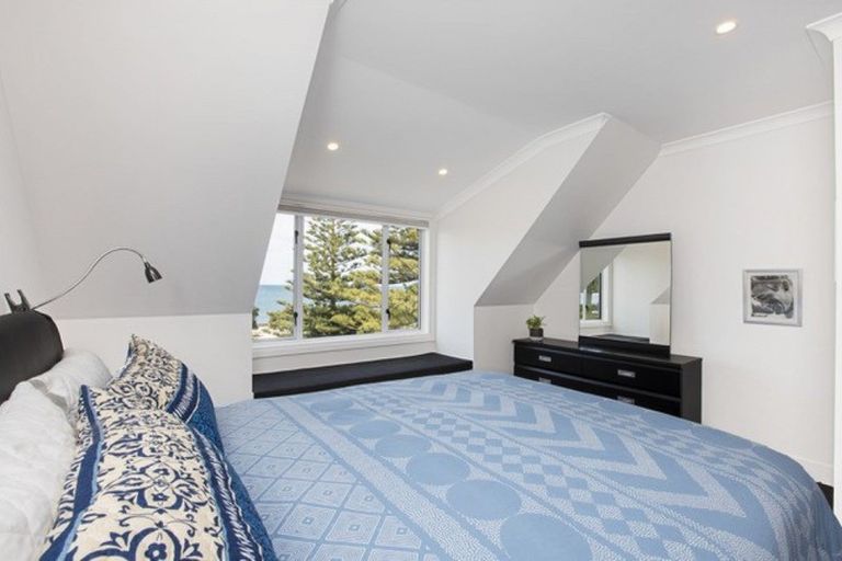 Photo of property in 245 Marine Parade, Napier South, Napier, 4110