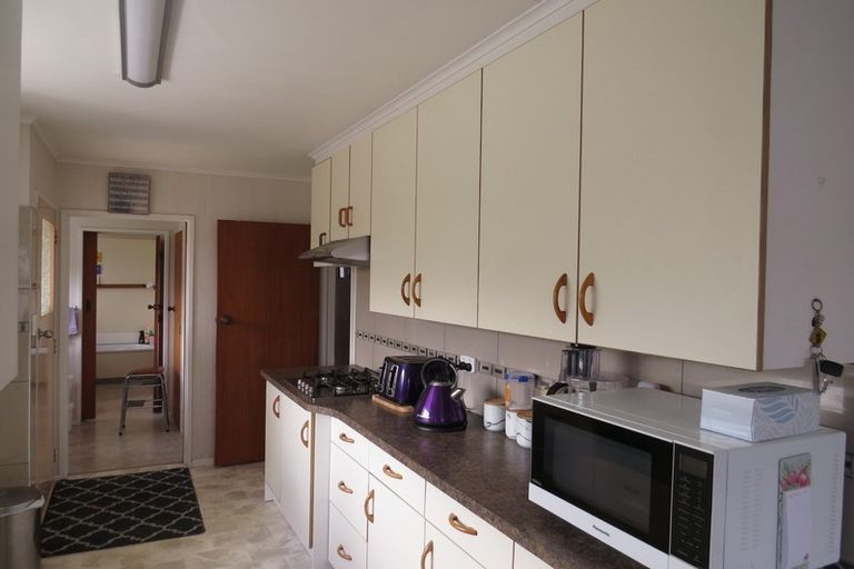 Photo of property in 43 Meadowbrook Drive, Cloverlea, Palmerston North, 4412