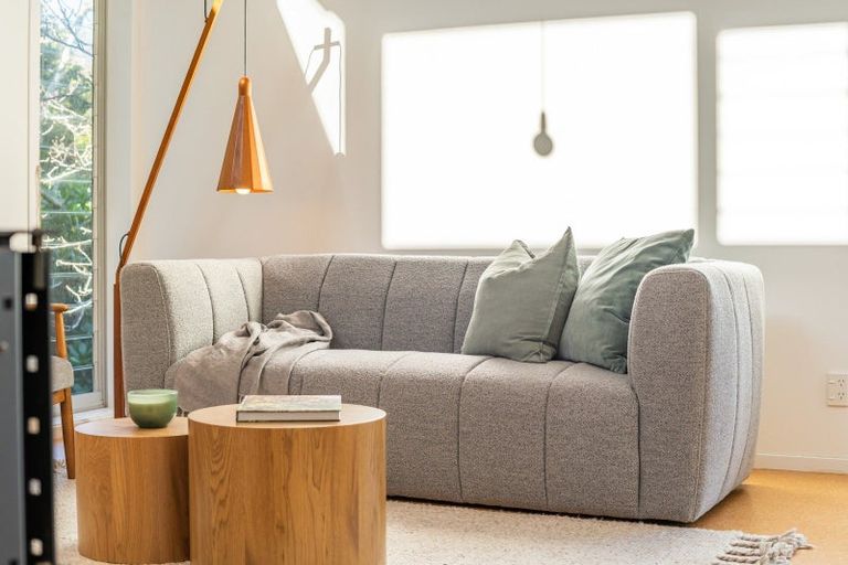 Photo of property in 100 Motuhara Road, Plimmerton, Porirua, 5026