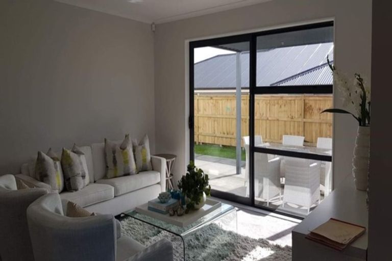 Photo of property in 30 Tyler Davies Drive, Red Beach, 0932