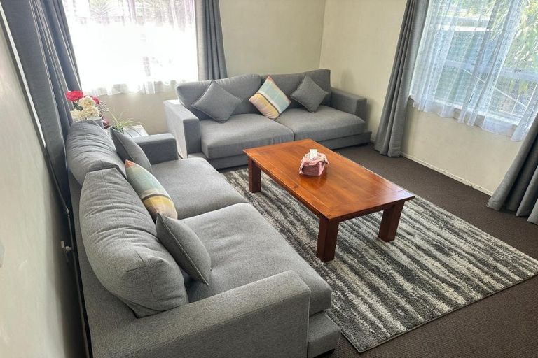 Photo of property in 136 Mahia Road, Wattle Downs, Auckland, 2103