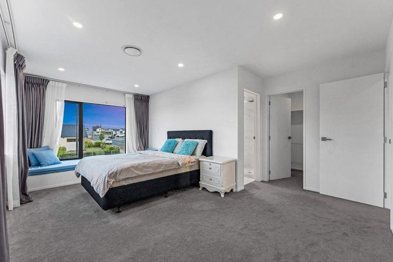 Photo of property in 16 Wheriko Avenue, Glenbrook, 2681