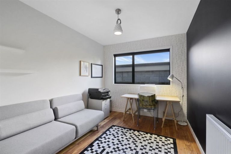 Photo of property in 69a Beachville Road, Redcliffs, Christchurch, 8081