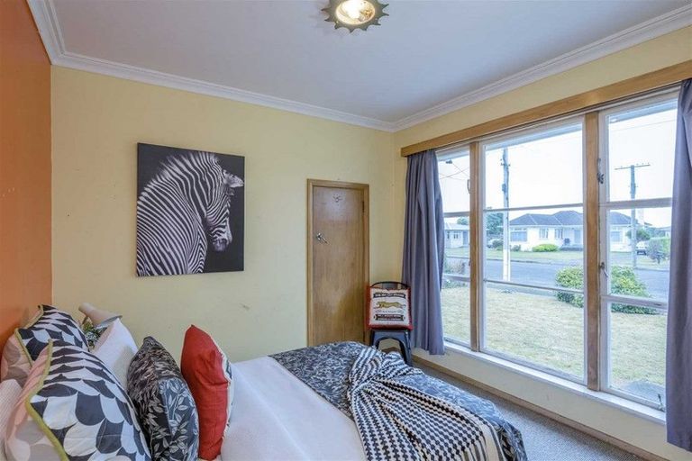 Photo of property in 19 Carlisle Street, Levin, 5510