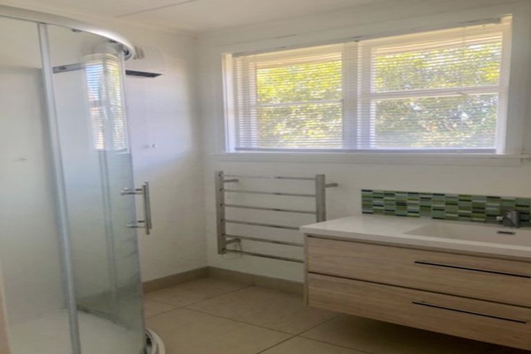 Photo of property in 13 Hillary Crescent, Upper Riccarton, Christchurch, 8041